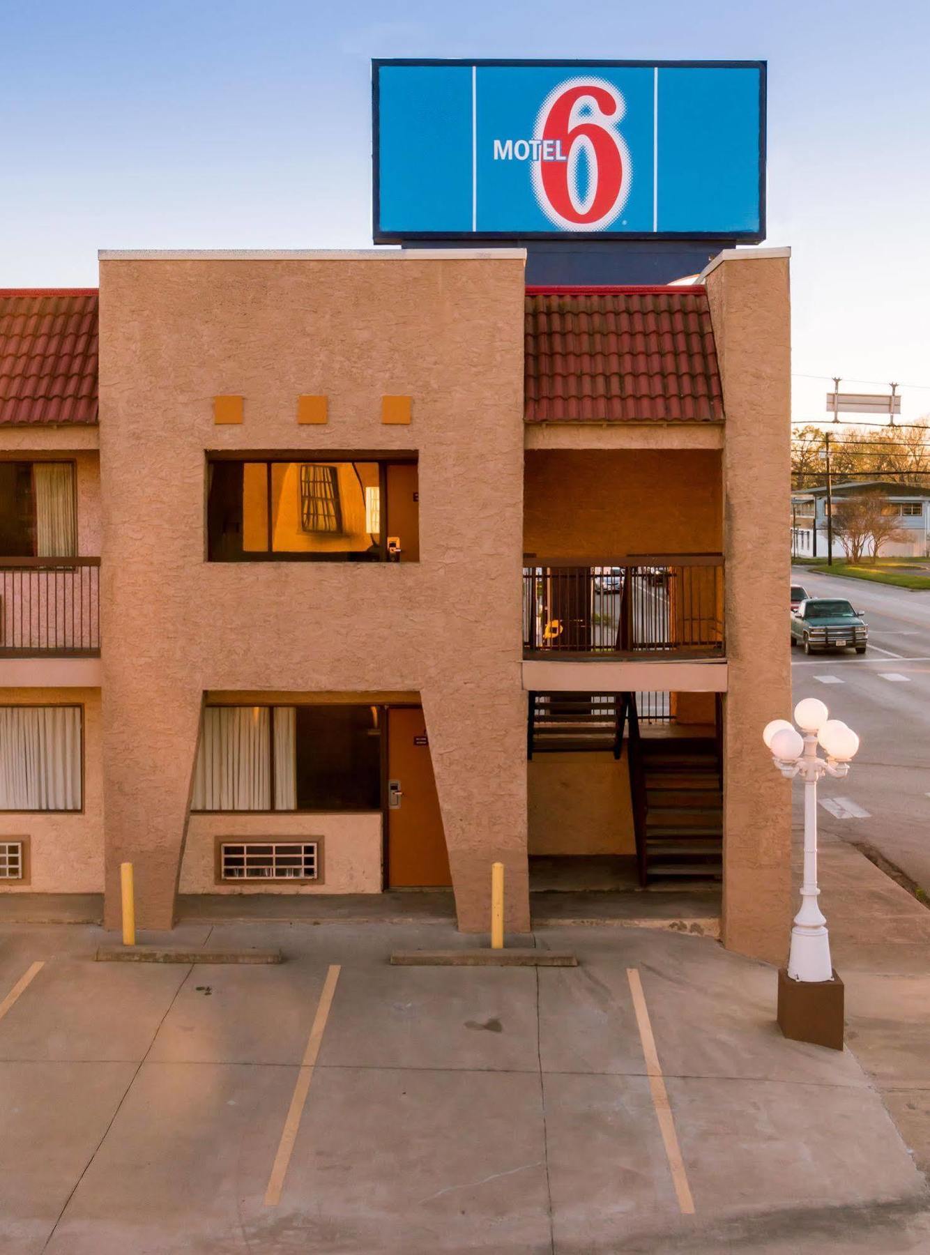 Oyo Hotel Groesbeck Exterior foto